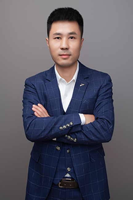 李伟